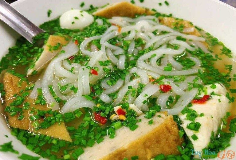 an-mon-banh-canh-he