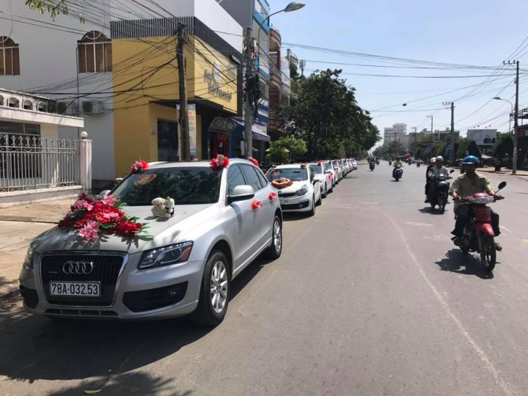 Nên thuê xe rước dâu trước ngày cưới bao lâu?