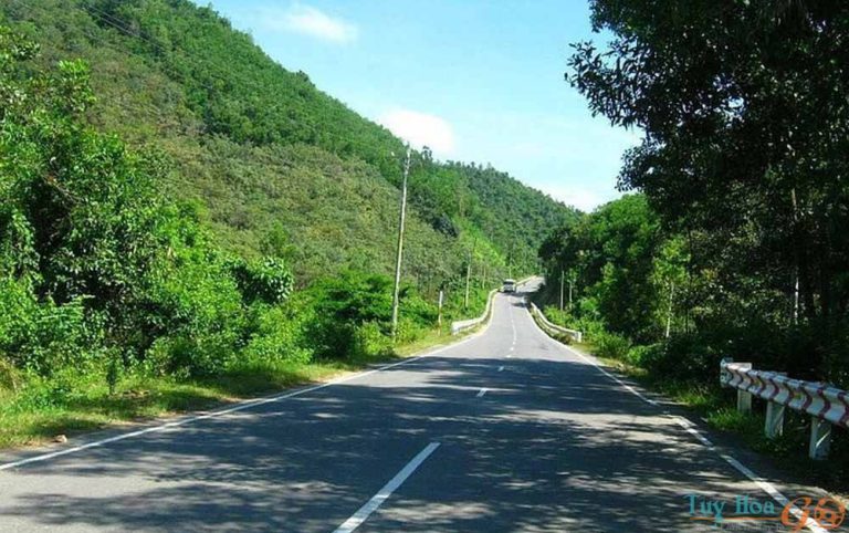 Du lịch thác Vực Phun Phú Yên 01/12/2023 duong-di-den-vuc-phun-phu-yen