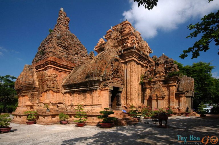5-dia-diem-du-lich-nha-trang-ban-nhat-dinh-phai-den-1-lan-trong-doi-3