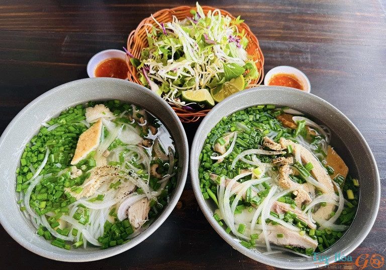 quan-an-bun-ca-ngon-o-tuy-hoa