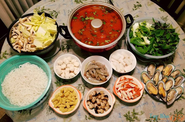 Tuyệt đỉnh ẩm thực trời mưa: Cách nấu lẩu Thái ngon đậm đà