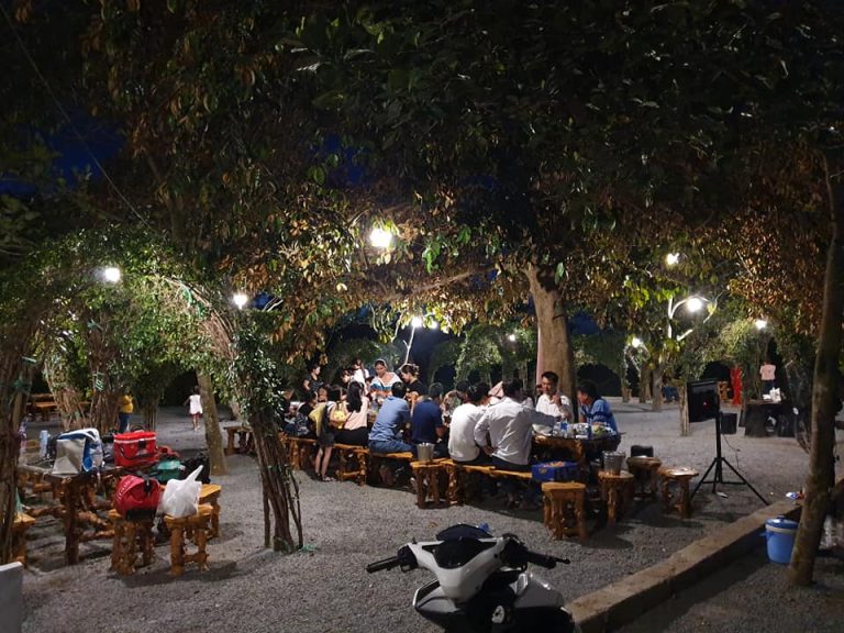 Khu ăn tối cực "chill" tại Long Vân Garden