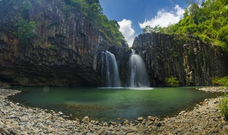 thac-vuc-hom-diem-du-lich-hut-khach-du-lich-o-phu-yen